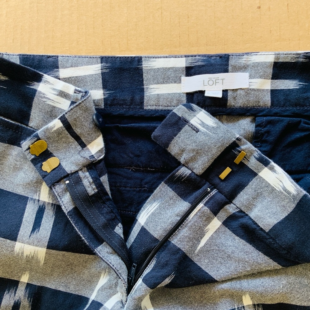 Loft Blue White Patterned Shorts - image 3